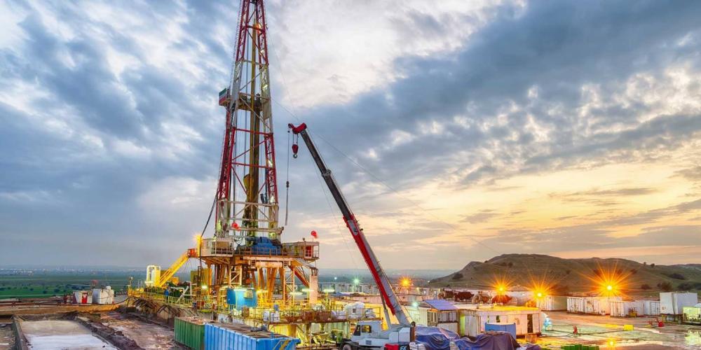 Report Warns of 20% Oil Revenue Overestimate in Iran Budget